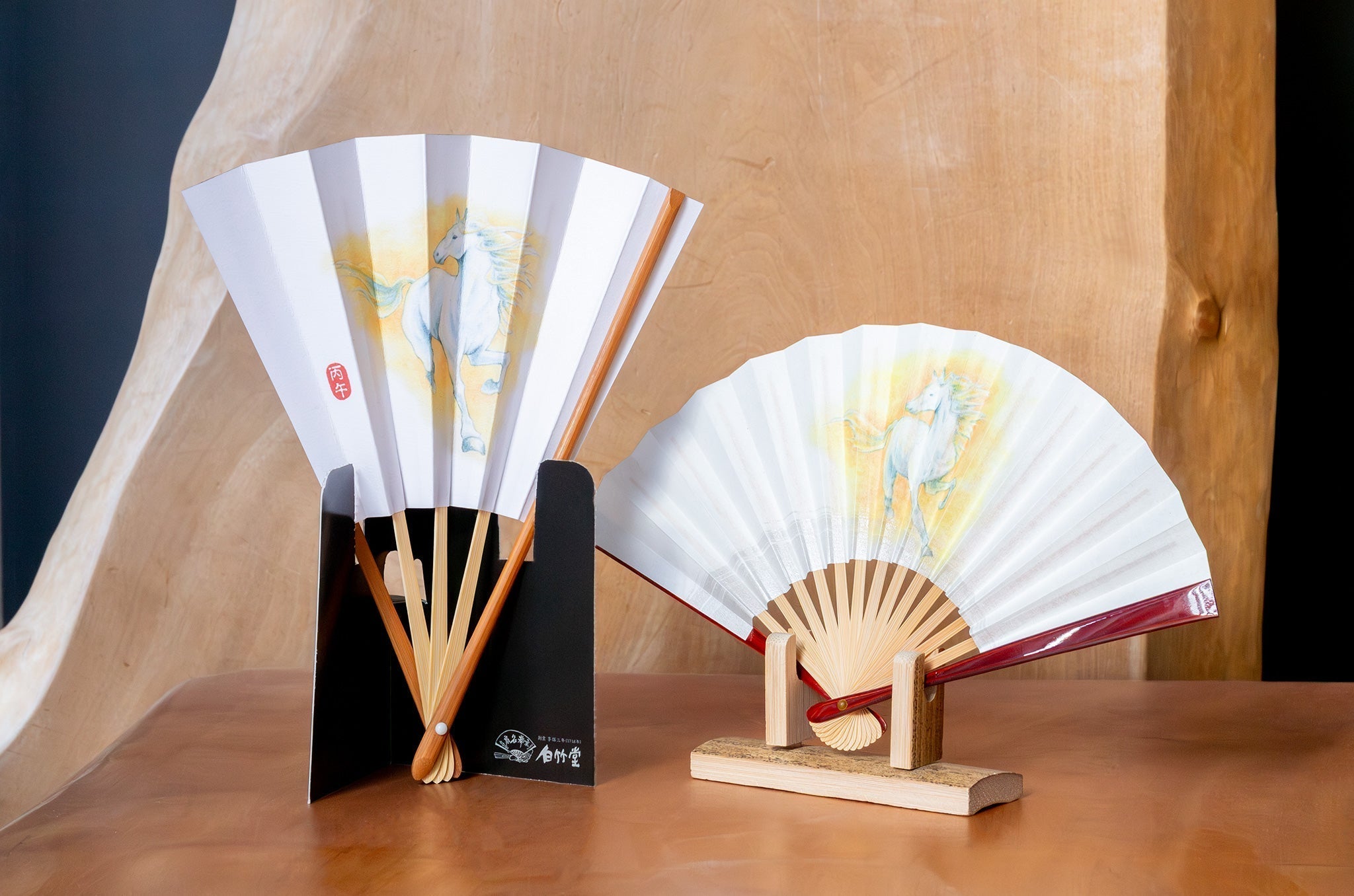 中国 木製 扇子 新品 未使用 高襠禮品扇 木製透かし彫り扇子 木箱付き 白檀の香り - 株式会社