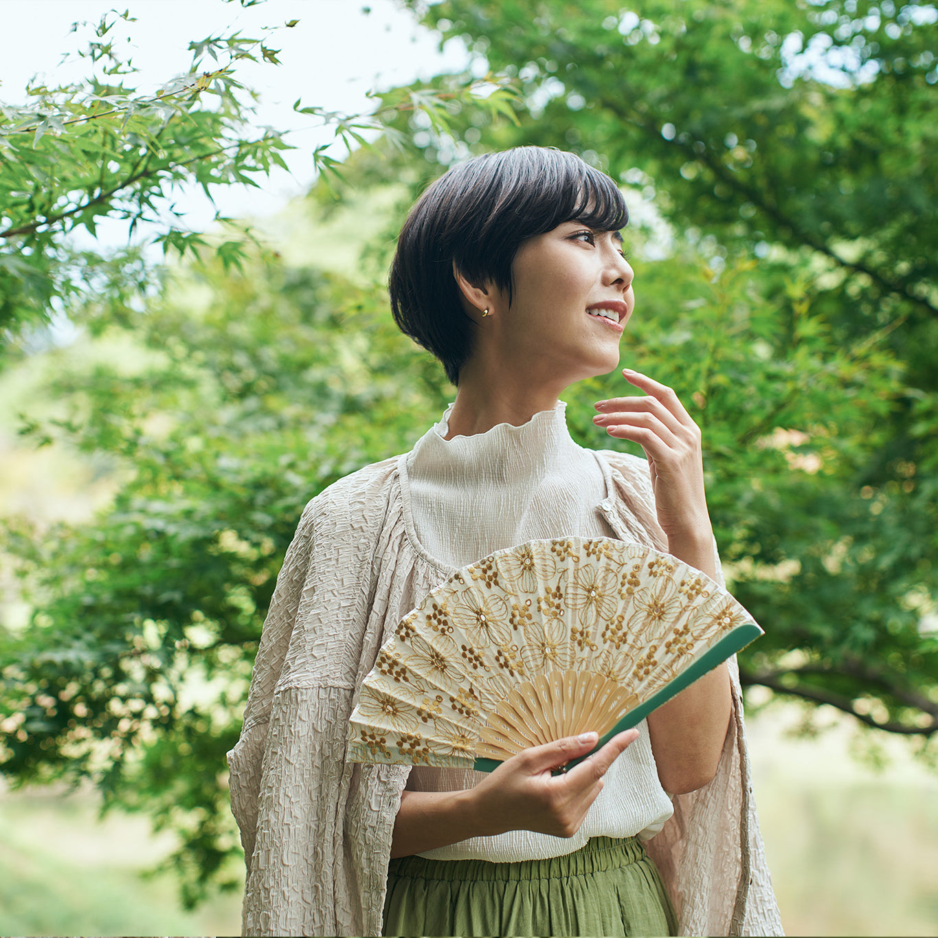 扇子 アメリア 扇子セット イエロー モデル画像