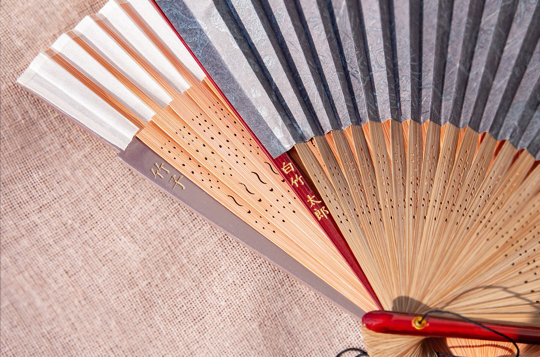 扇子への名入れサービスをご紹介。おすすめの活用例も