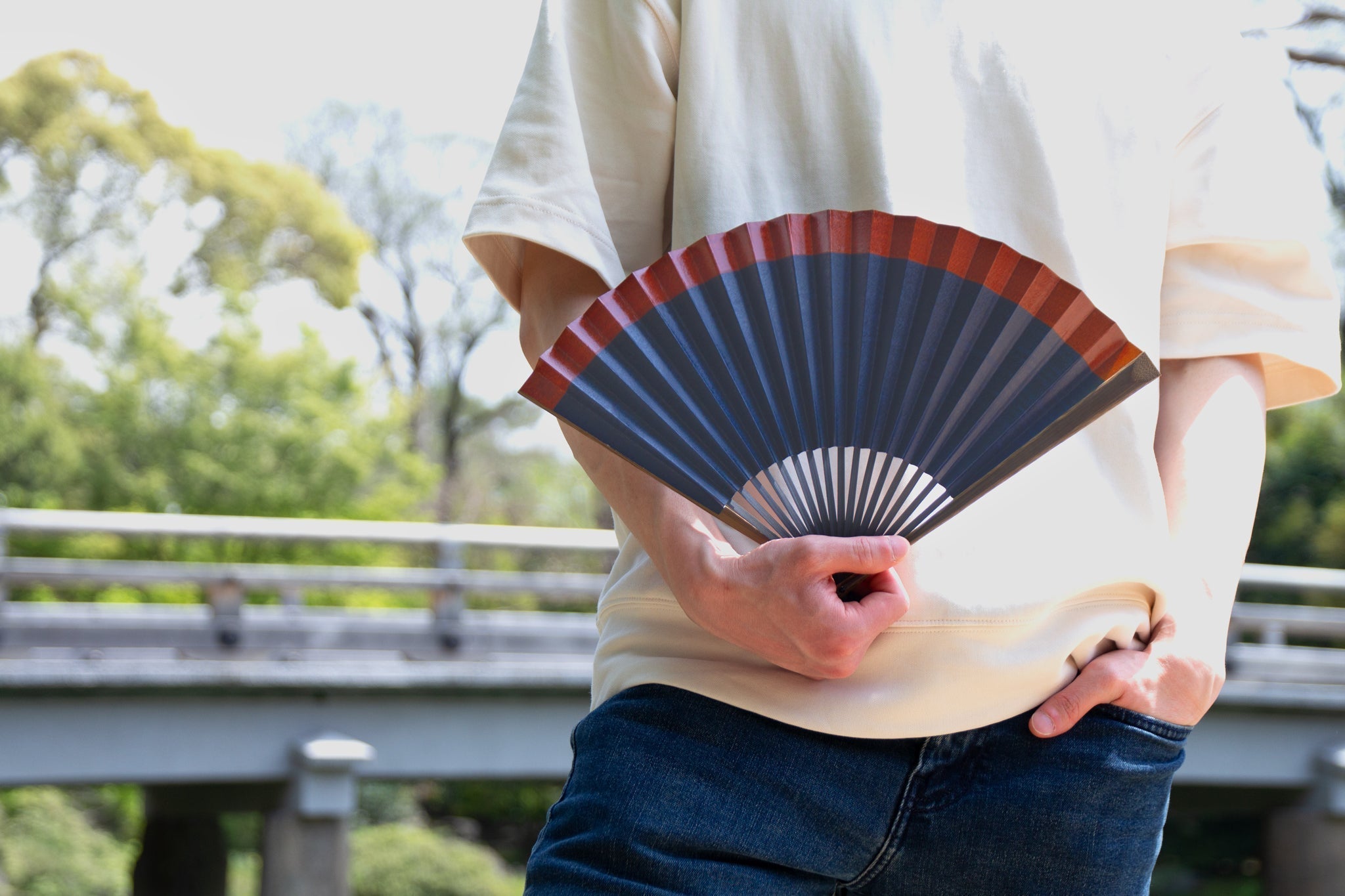 渋扇の魅力～天然塗料・柿渋を使用した扇子～ – 白竹堂