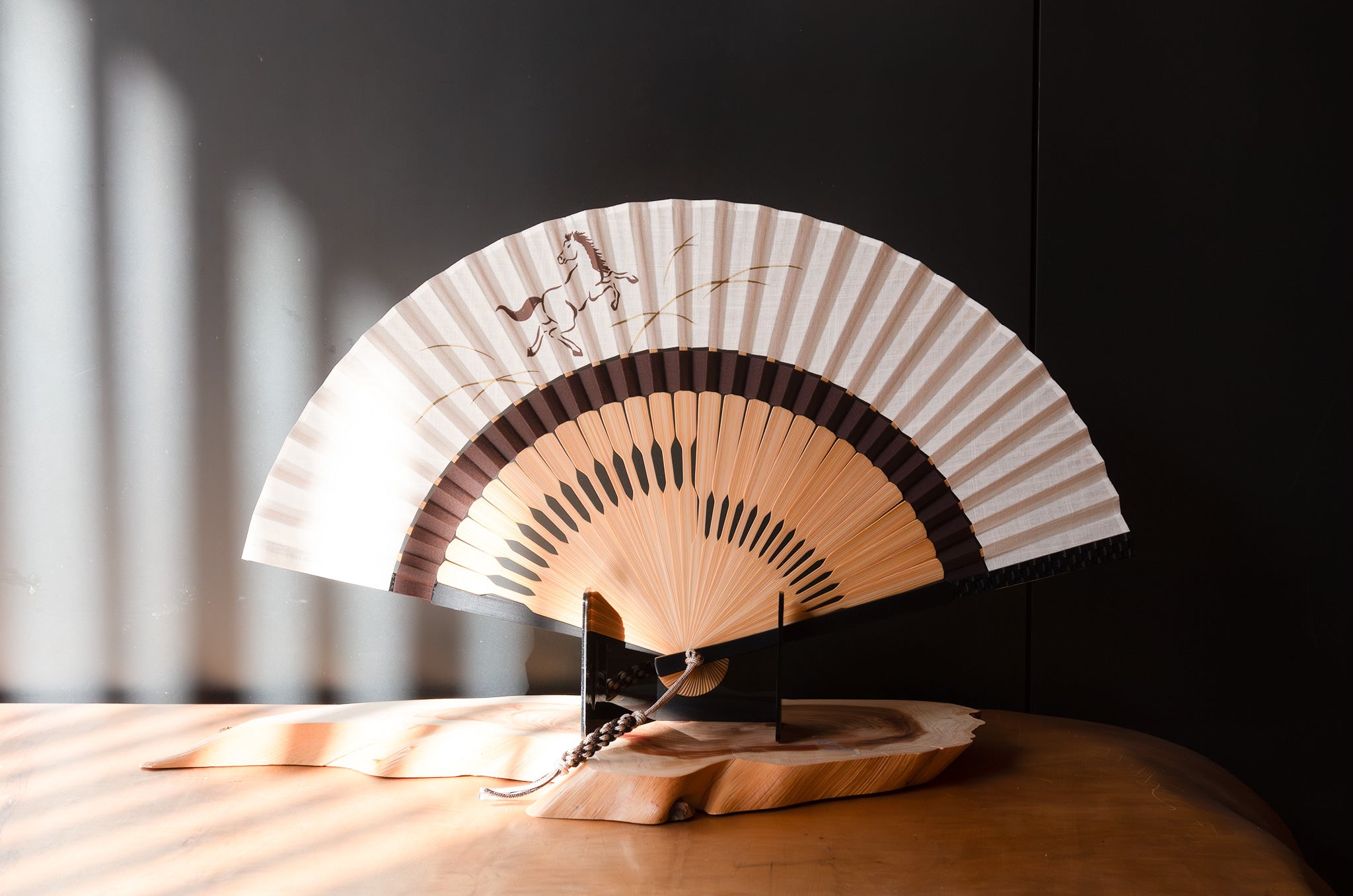 扇子 えんぎもの扇子セット 馬（ひだりうま）イメージ