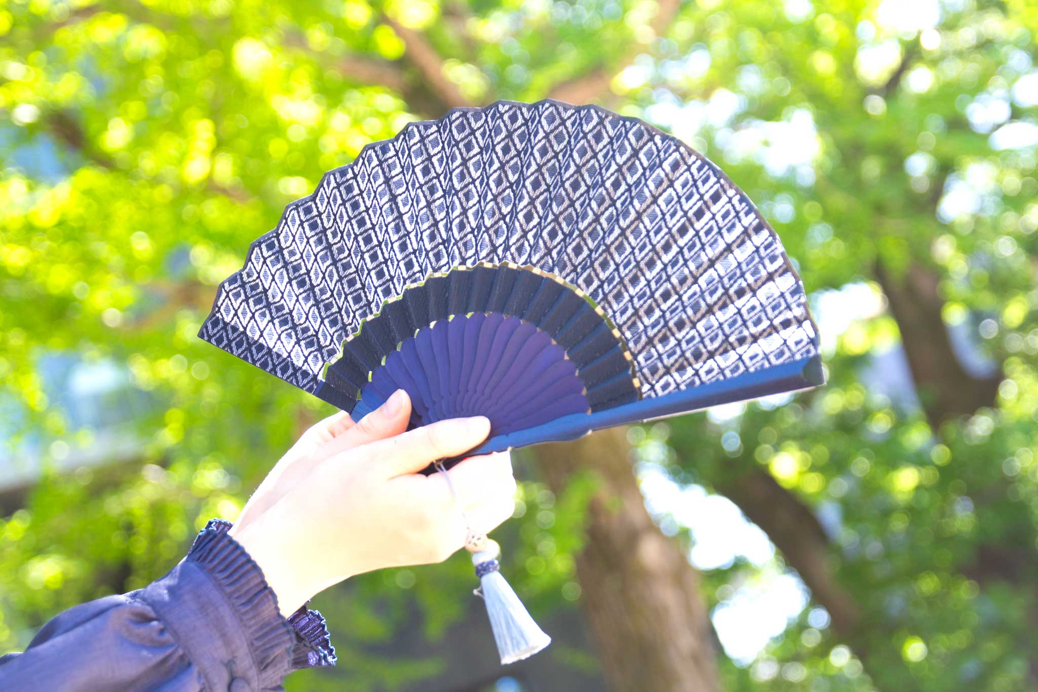 【ご予約品】蝶デザイン バングル 2個セット バングル細30｜Chi | 石見銀山 群言堂オンラインストア