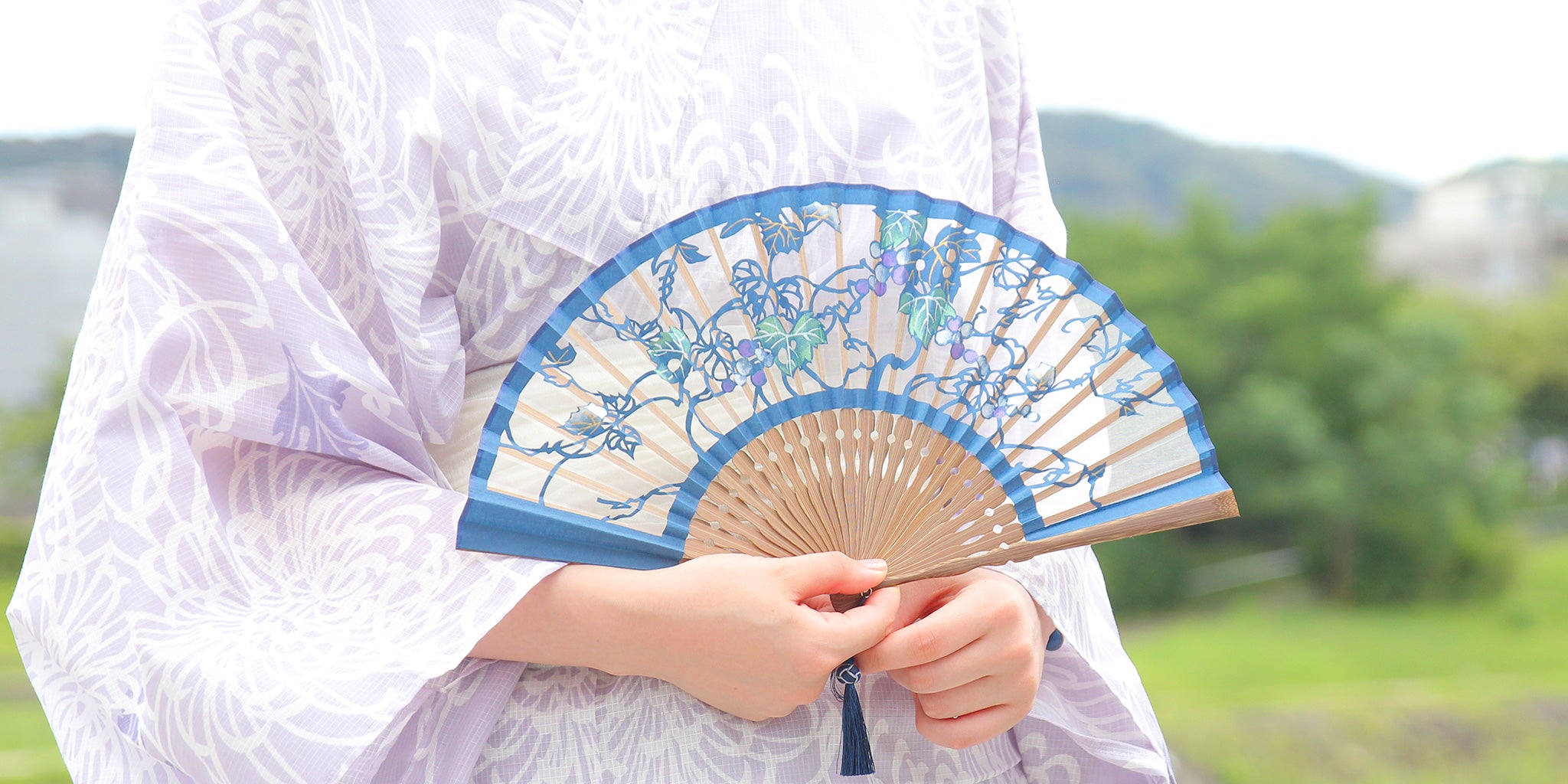 白檀 扇子袋 金襴 宝尽くしと松竹梅 かんがえる